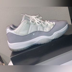 Air Jordan 11 Low White Grey University